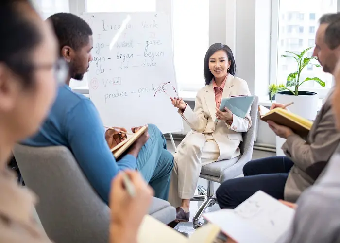 آموزش زبان انگلیسی برای بزرگسالان 8 روشهای موثر آموزش زبان انگلیسی برای بزرگسالان