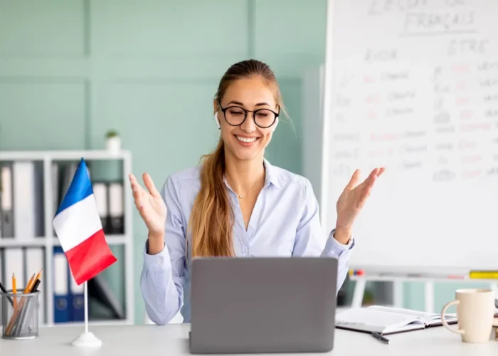 آموزش آنلاین زبان فرانسه نوجوانان 3 روش های موثر یادگیری فرانسه به صورت آنلاین