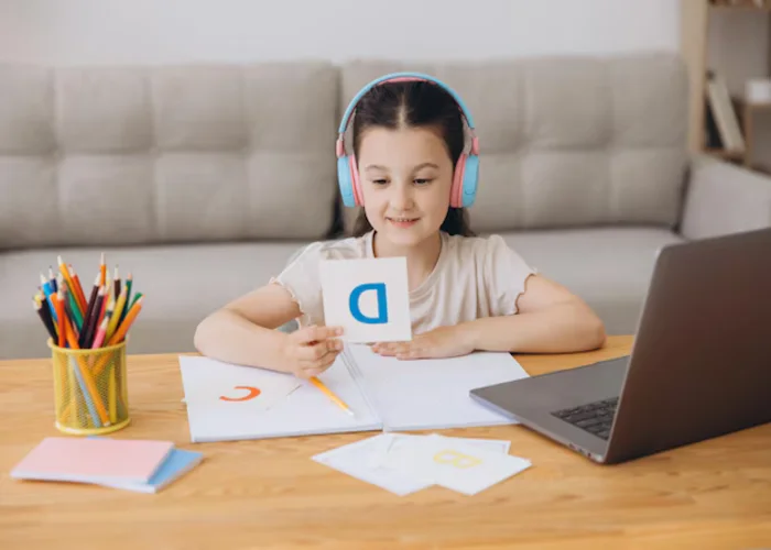 Private online English language tuition for children