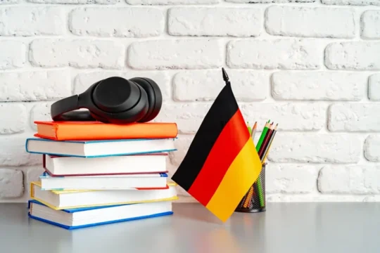 10 Commonly Used Verbs in German That Change Their Meaning in a Sentence