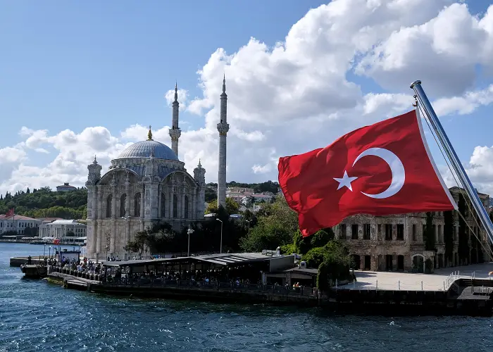 چطور باید خود را در ایمیل به زبان ترکی استانبولی معرفی کنیم؟ 