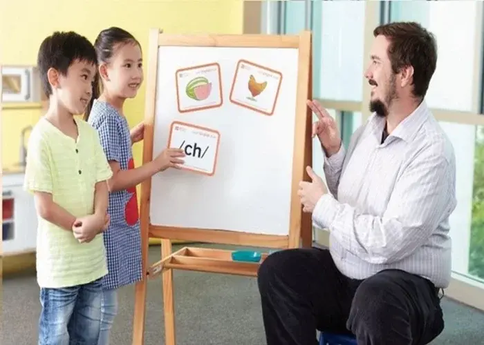 آموزش زبان انگلیسی به کودکان به روش بازی