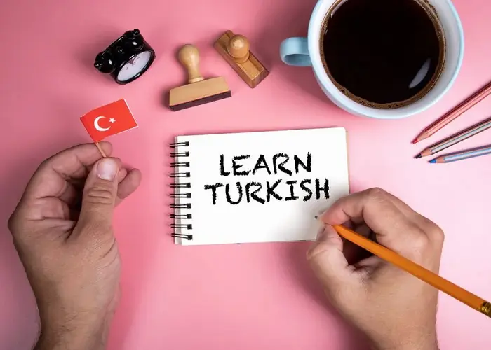 روش های یادگیری سریع زبان ترکی 4 تمرین روزانه با فلشکارتها و لغتنامهها