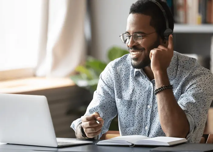 نقش خواندن و شنیدن فعال در توسعه و تقویت دایره لغات انگلیسی