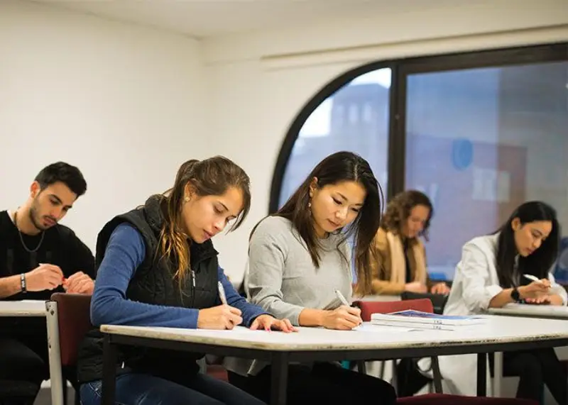 دوره IELTS Summit چیست؟